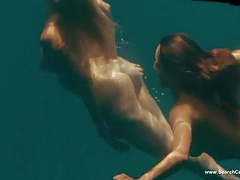 FreeKiloPorn presents: Kelly brook & jessica szohr nude & sexy - piranha - hd
