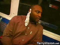 FreeKiloPorn presents: Flashing on the london underground - part 1