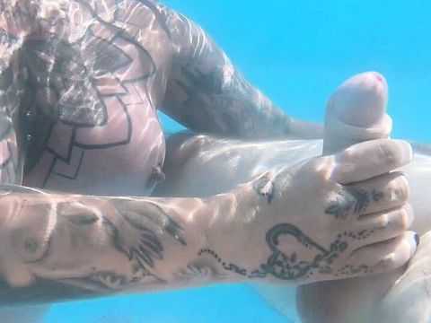 FreeKiloPorn presents: Underwater bj pool fun with the creampies