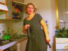 FreeKiloPorn presents: Italian bbw housewife bj